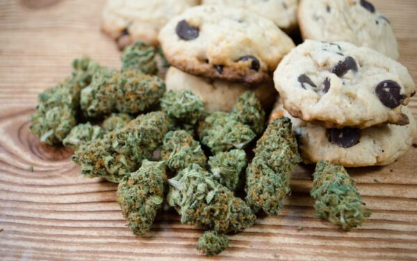 How to Get Rid of Dry Mouth From Edibles